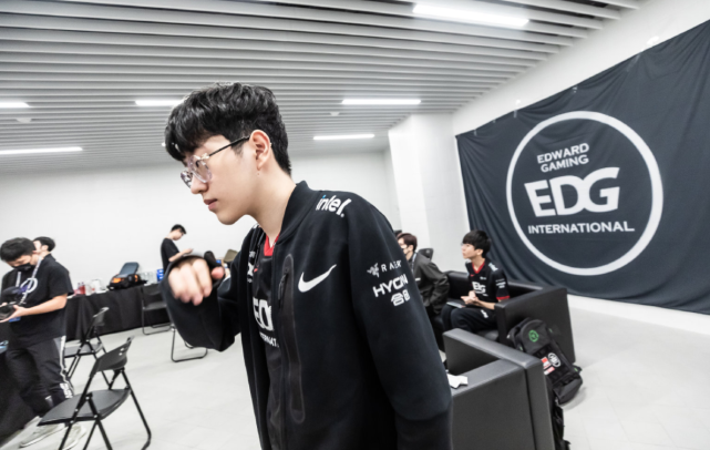 让哈登拥有 让哈登拥有