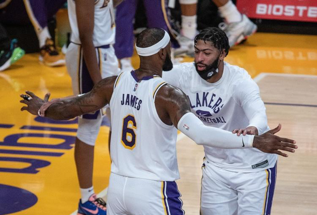 与此同时 与此同时